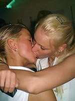 girls kissing megamix update 11